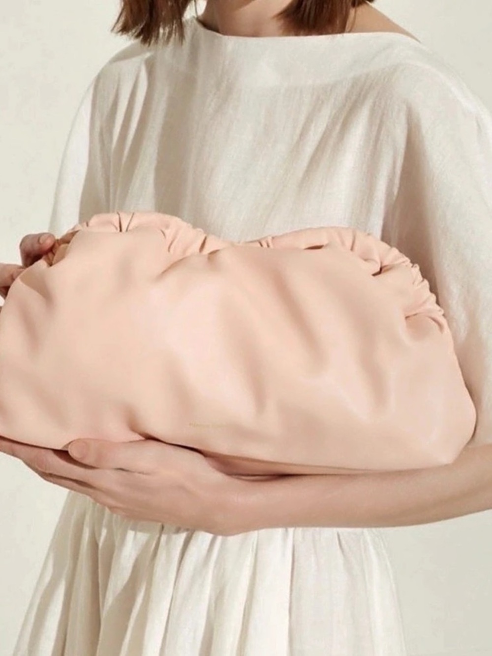 Mansur Gavriel Cloud Clutch in Pink
